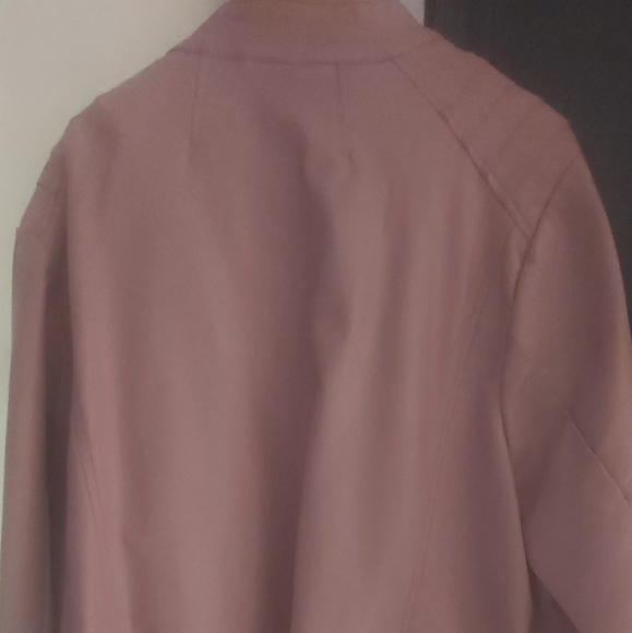 Pink pleather spring jacket - Picture 2 of 3